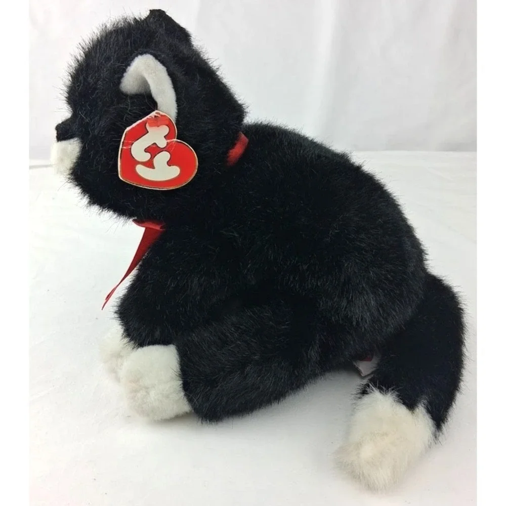 TY Classic Plush Boots Black & White Cat red bow 8-10 inch 1997 Green Eyes NEW